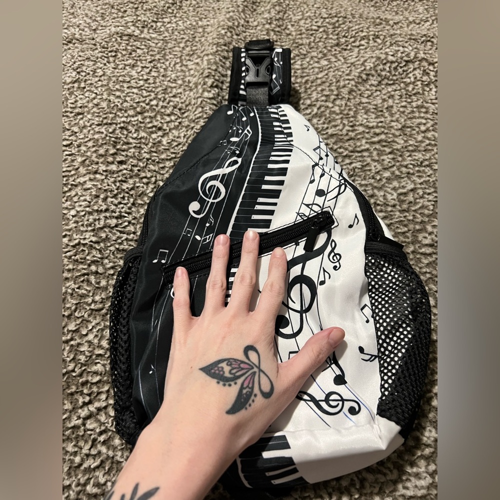 Large Musical Notes Sling Bag 🎵NWOT🎶 - Picture 5 of 8